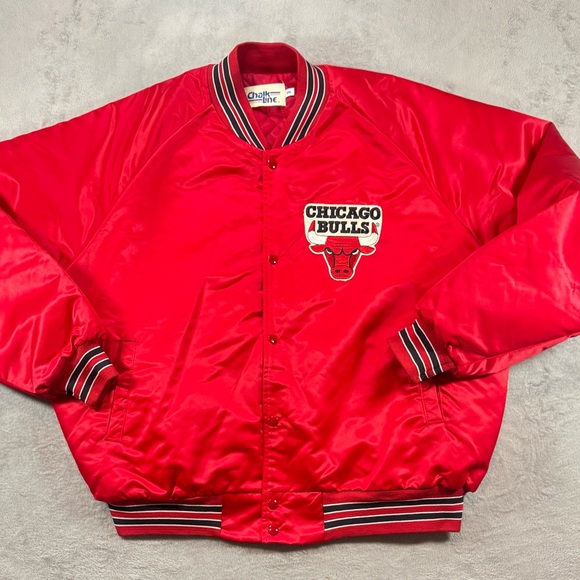 Rare 80’s 90’s Vintage Chicago Bulls Chalk Line Satin Jacket Size XXL Spellout🔥 - Picture 1 of 6